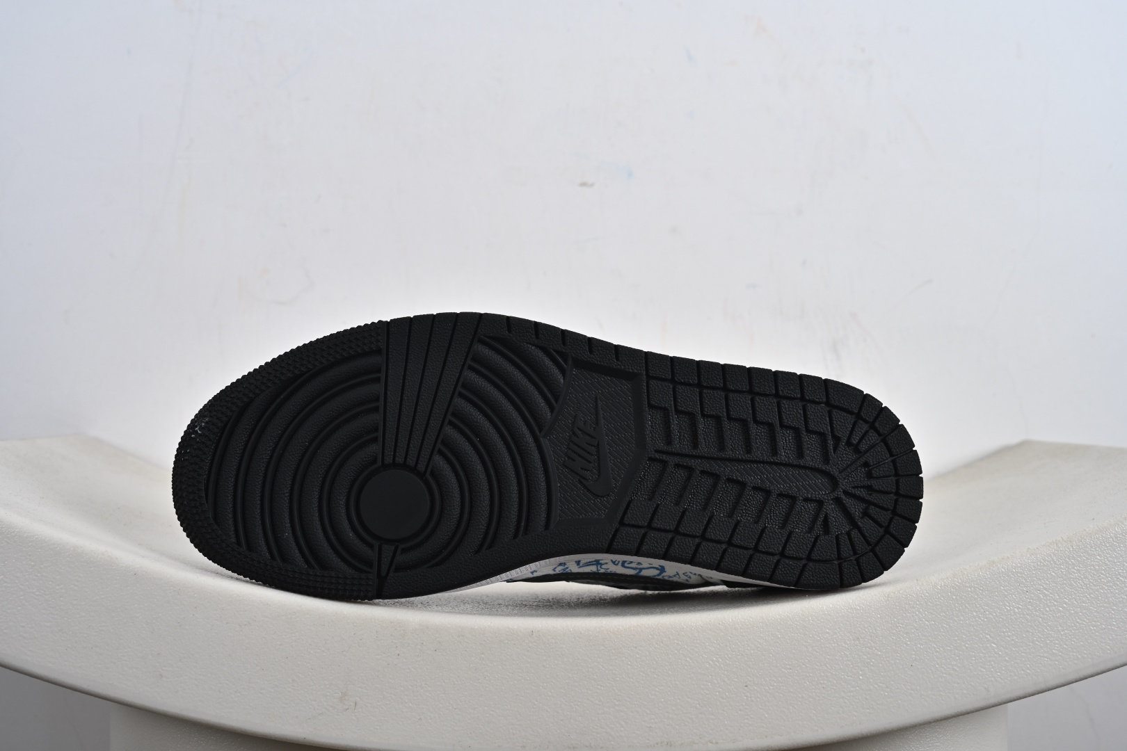 Travis Scott x Fragment Design x Air Jordan 1 Low SP AJ1 乔1 印花 低帮文化休闲板鞋 XD0798-306