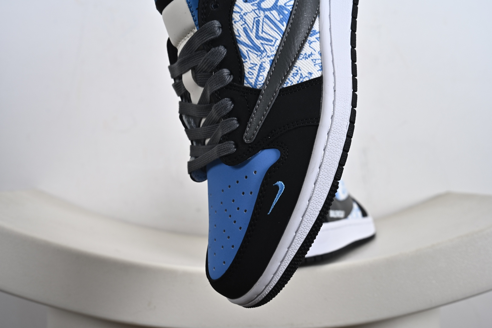 Travis Scott x Fragment Design x Air Jordan 1 Low SP AJ1 乔1 印花 低帮文化休闲板鞋 XD0798-306
