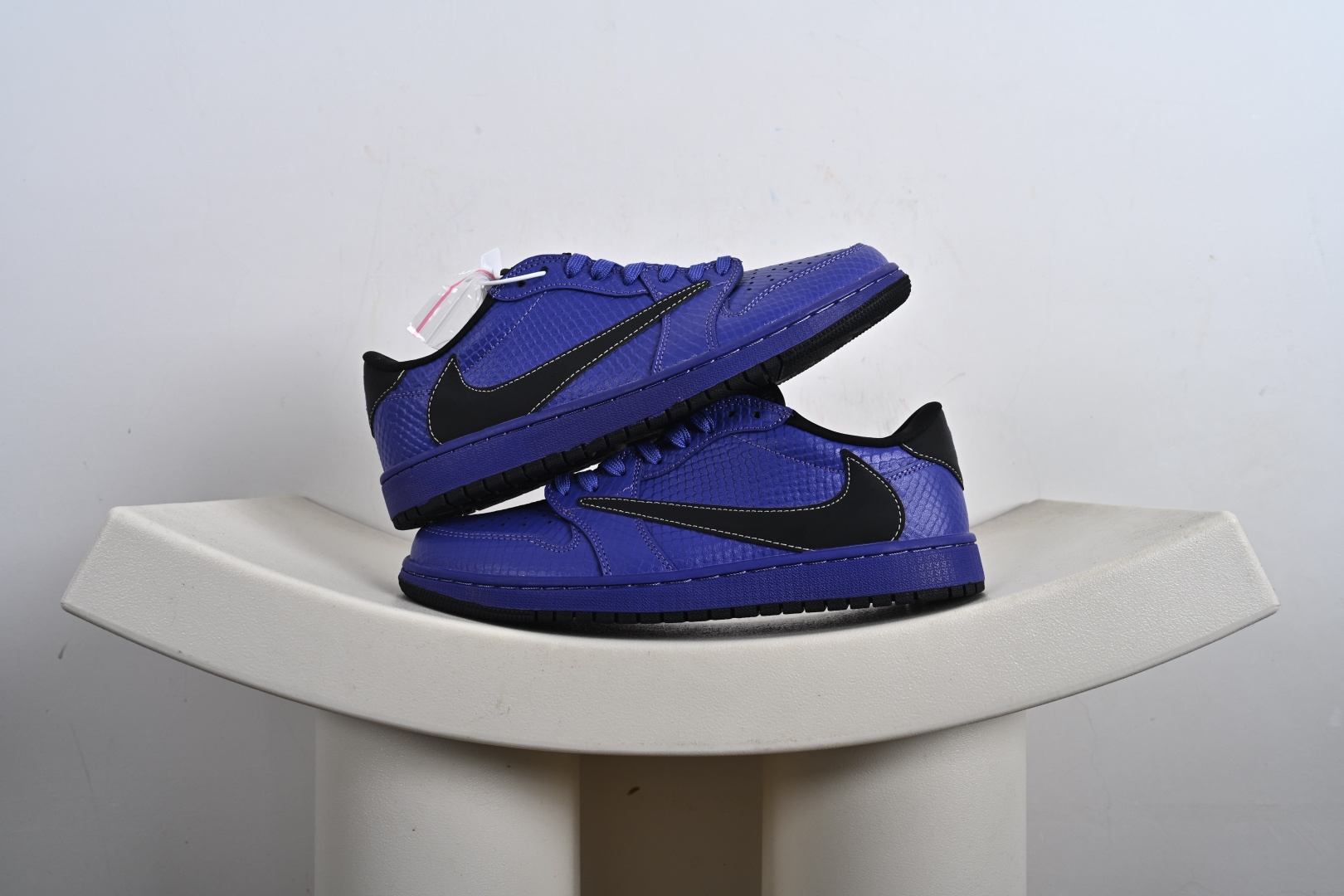 定制版 Travis Scott x Air Jordan 1 Low 乔丹1代低帮倒钩 LD2028-038 定制版 Travis Scott x Air Jordan 1 Low 乔丹1代低帮倒钩 LD2028-038