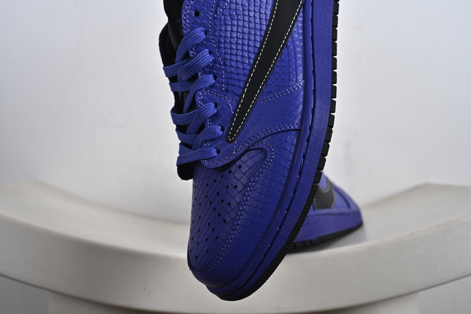 定制版 Travis Scott x Air Jordan 1 Low 乔丹1代低帮倒钩 LD2028-038 定制版 Travis Scott x Air Jordan 1 Low 乔丹1代低帮倒钩 LD2028-038