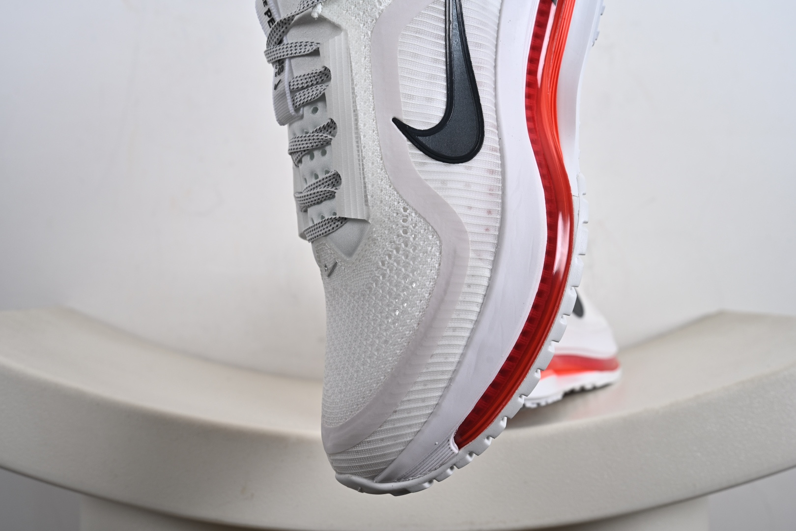 Nike Pegasus Premium Airscape 舒适百搭减震防滑耐磨透气 低帮跑步鞋 白红 HQ2592-101