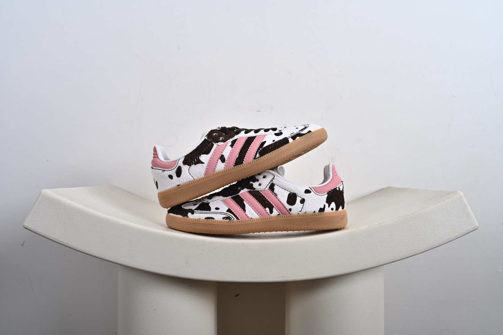 170 Adidas SAMBA W 三叶草休闲防滑耐磨低帮板鞋 KK2239