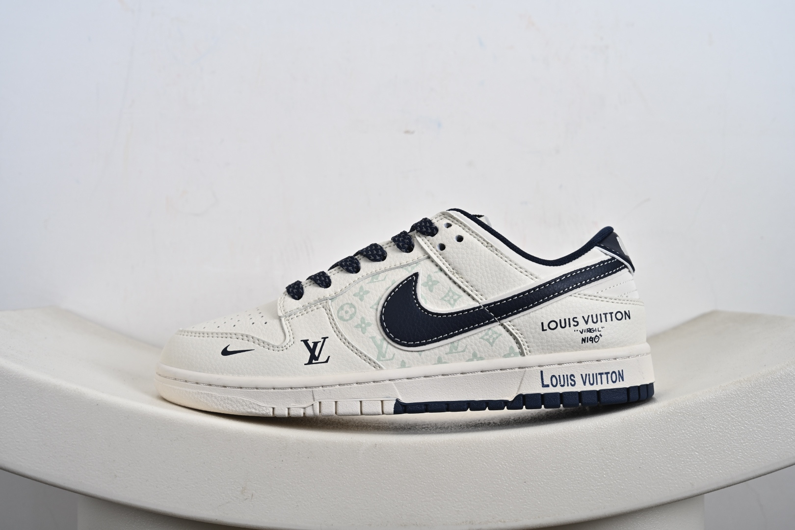 Nike SB Dunk Low LV联名 米蓝印花 低帮休闲板鞋 HT5088-610