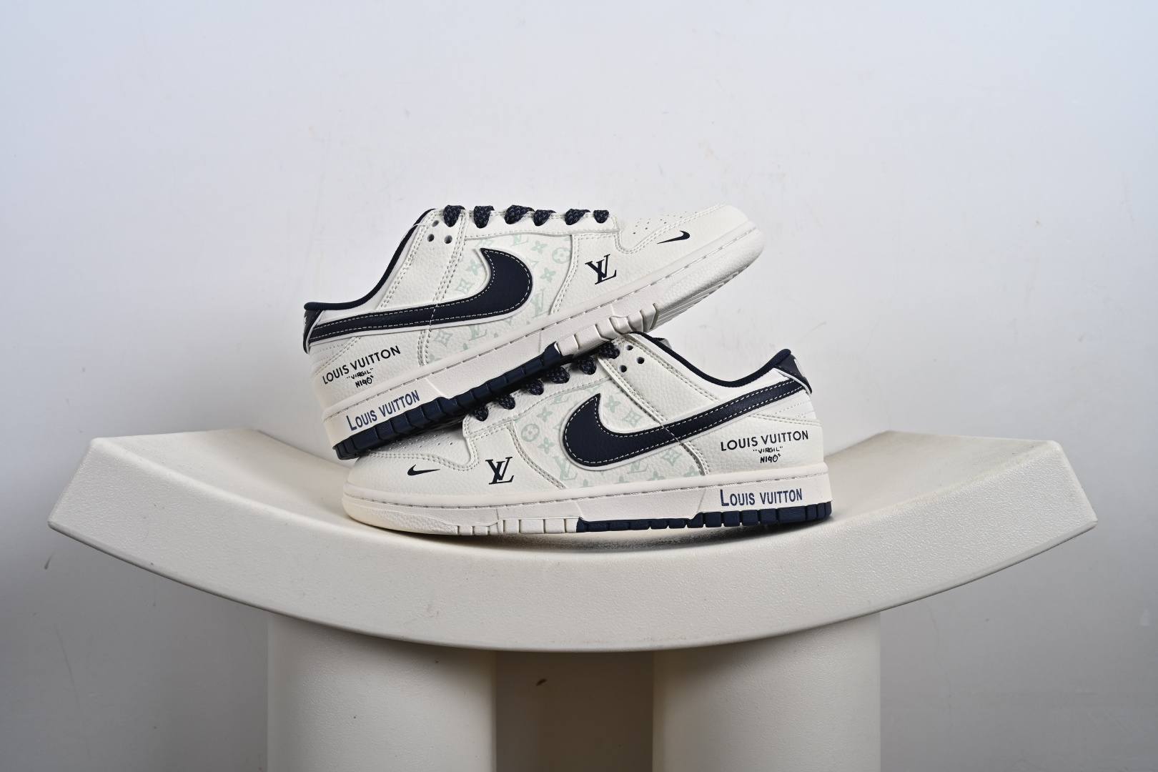 Nike SB Dunk Low LV联名 米蓝印花 低帮休闲板鞋 HT5088-610