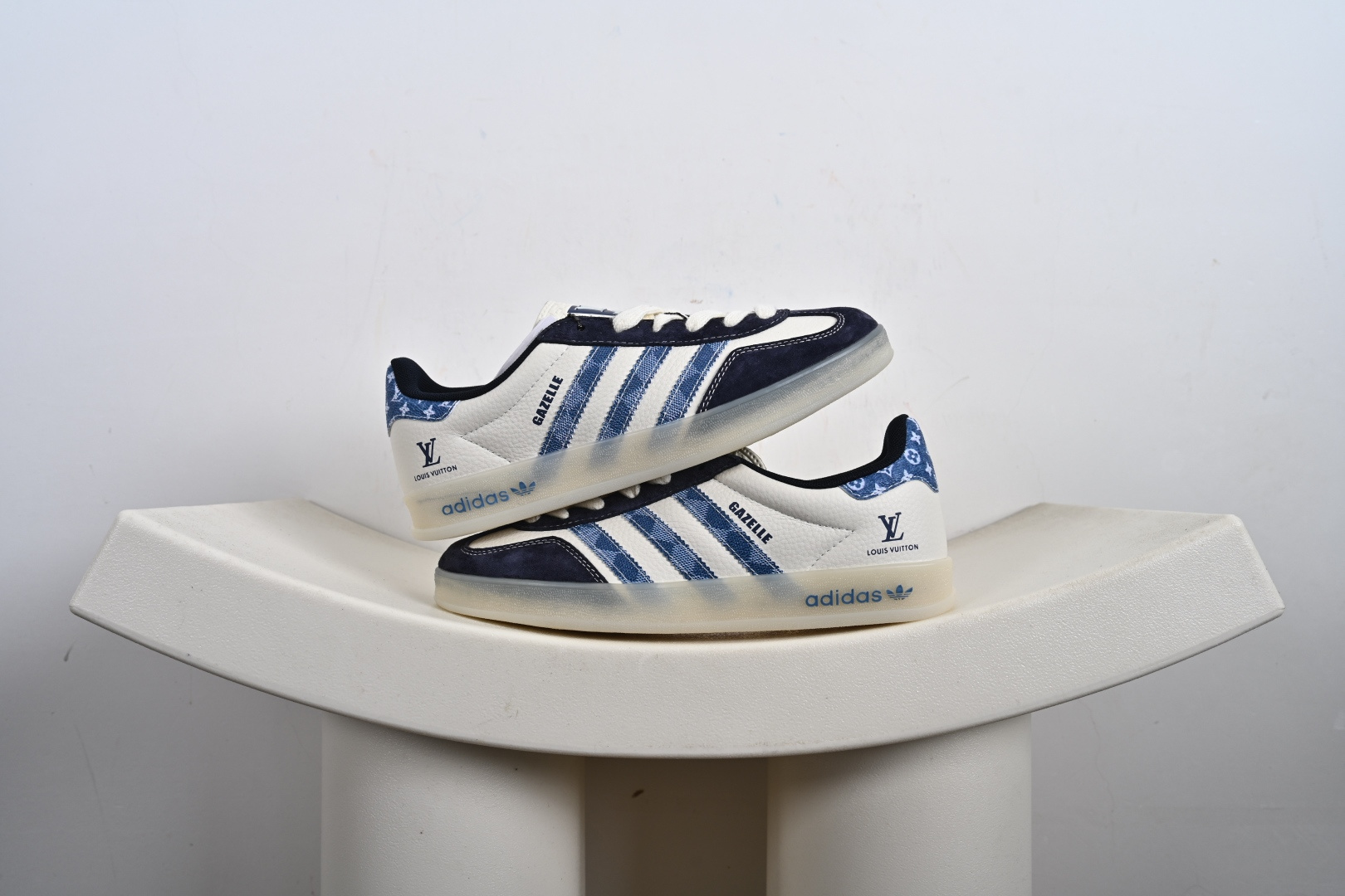 Adidas SAMBA 德训鞋 高端定制桑巴系列 低帮休闲板鞋 DM1234