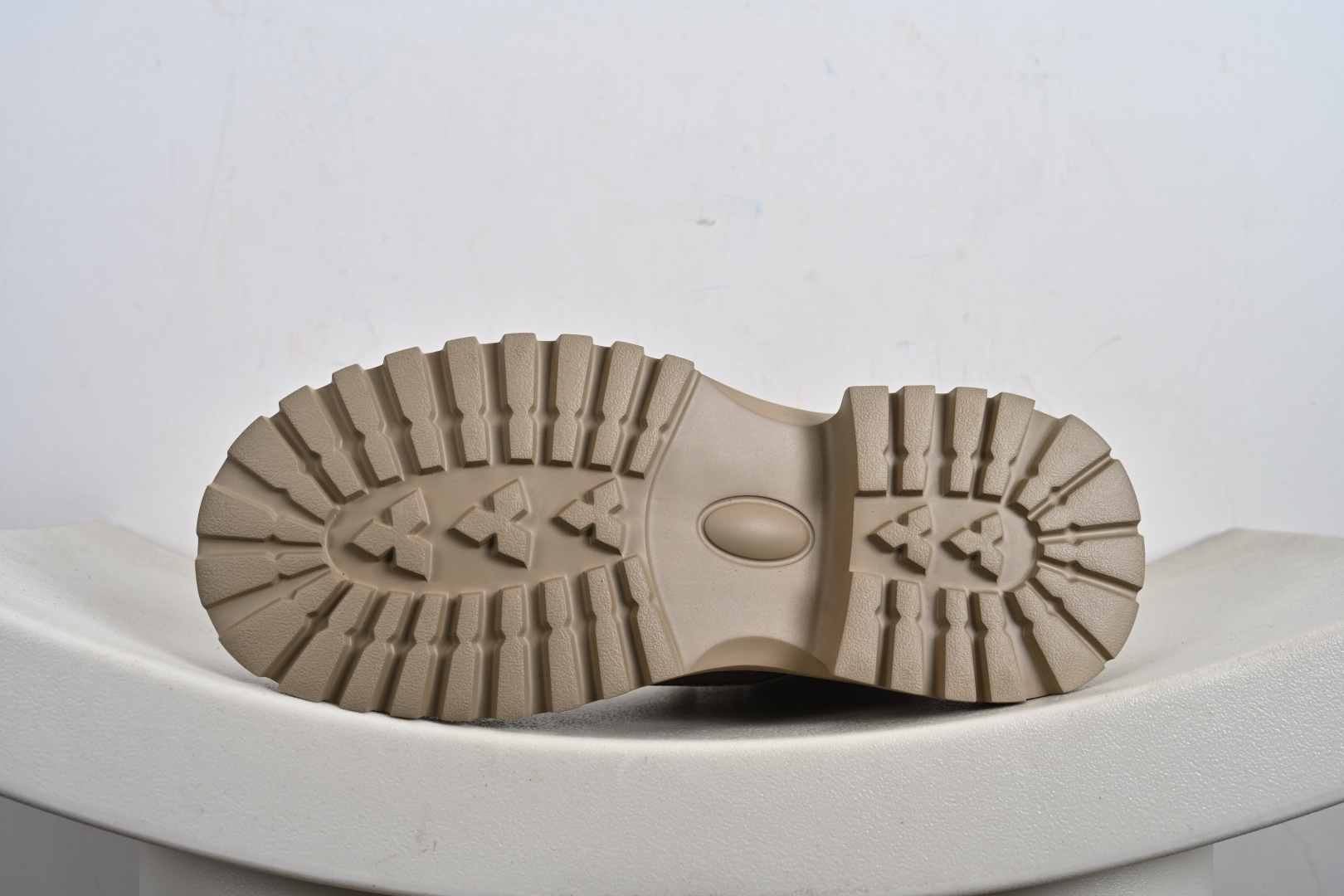 M Tasman Weather Hybrid UGG 2024秋冬新品 男士中帮休闲马丁靴系列 U5858