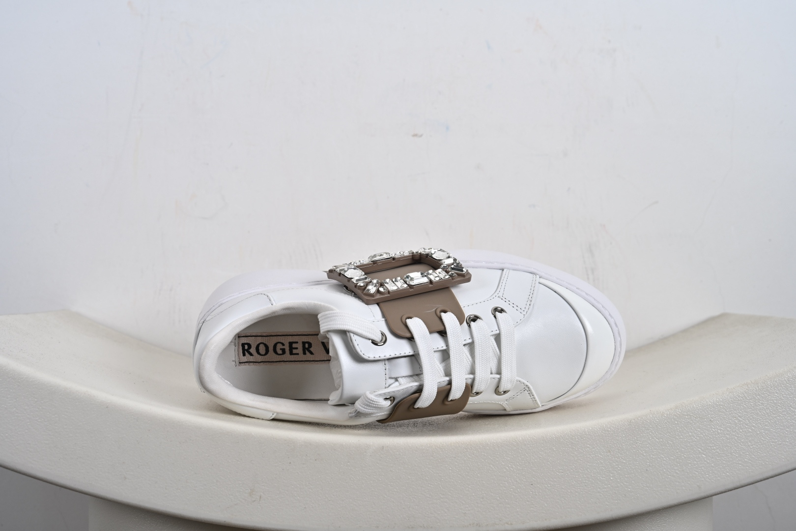 Roger Vivier罗杰维维亚 Viv Skate 小牛皮 圆头厚底 低帮 板鞋