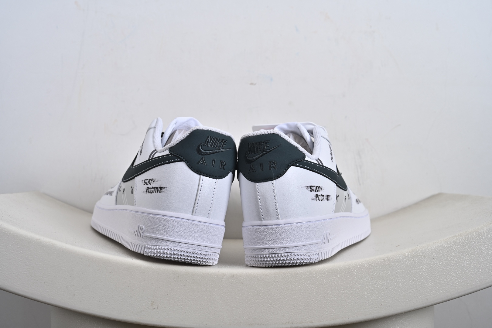 NIke Air Force 1 '07 Low 空军一号低帮 运动鞋 休闲鞋 ZH0316-127