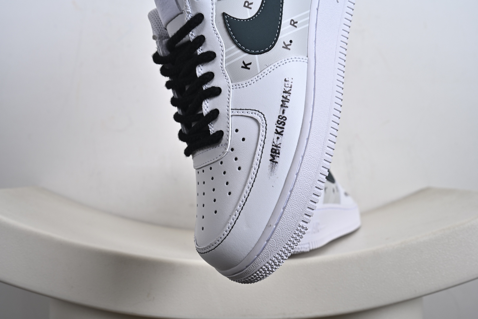 NIke Air Force 1 '07 Low 空军一号低帮 运动鞋 休闲鞋 ZH0316-127