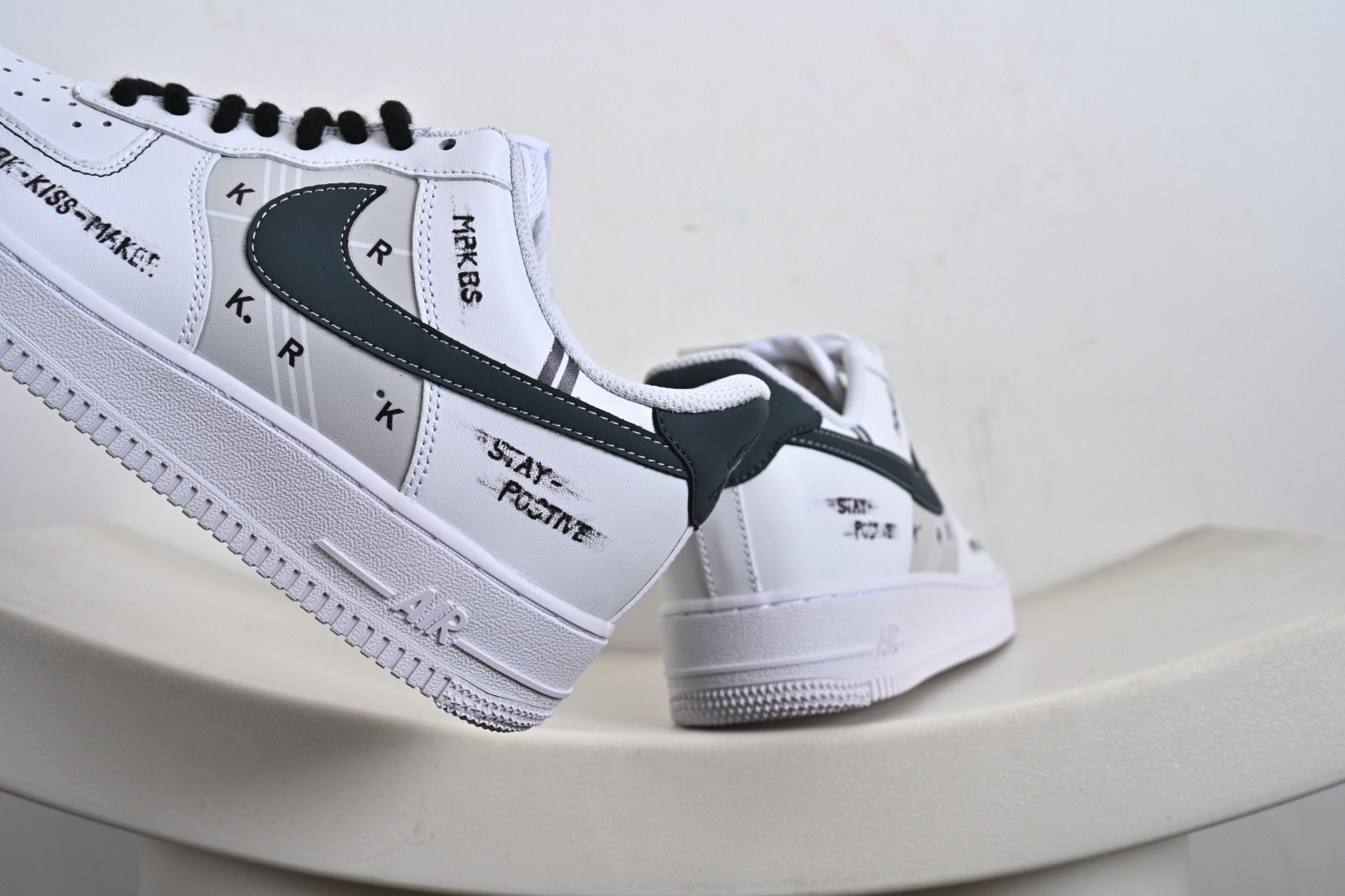 NIke Air Force 1 '07 Low 空军一号低帮 运动鞋 休闲鞋 ZH0316-127