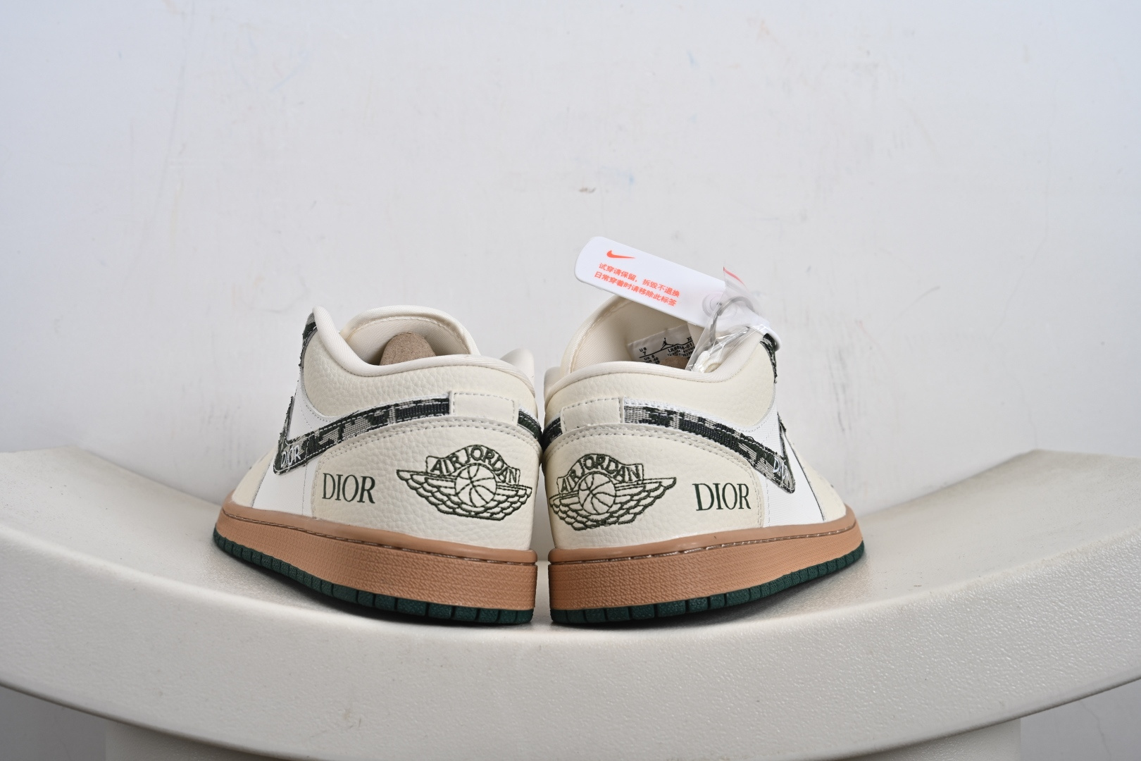 Nike Air Jordan 1 Low 定制配色 迪奥联名 定制AJ联名-高端定制 低帮复古文化板鞋 LR8888-013