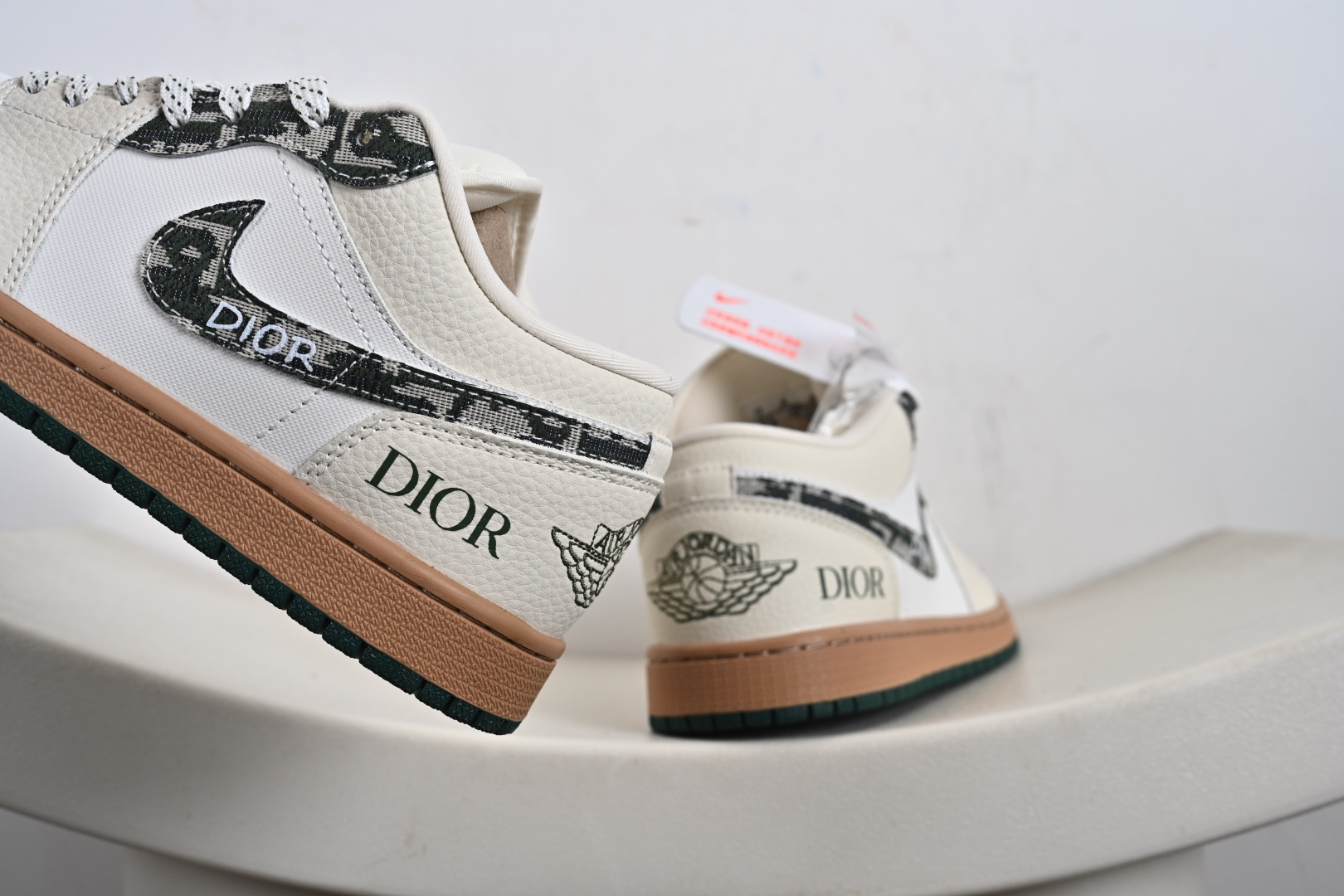 Nike Air Jordan 1 Low 定制配色 迪奥联名 定制AJ联名-高端定制 低帮复古文化板鞋 LR8888-013