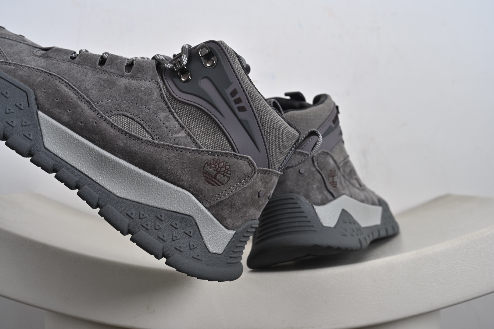 Timberland添柏岚/天伯伦 户外高帮休闲大黄靴系列 TBA8368T