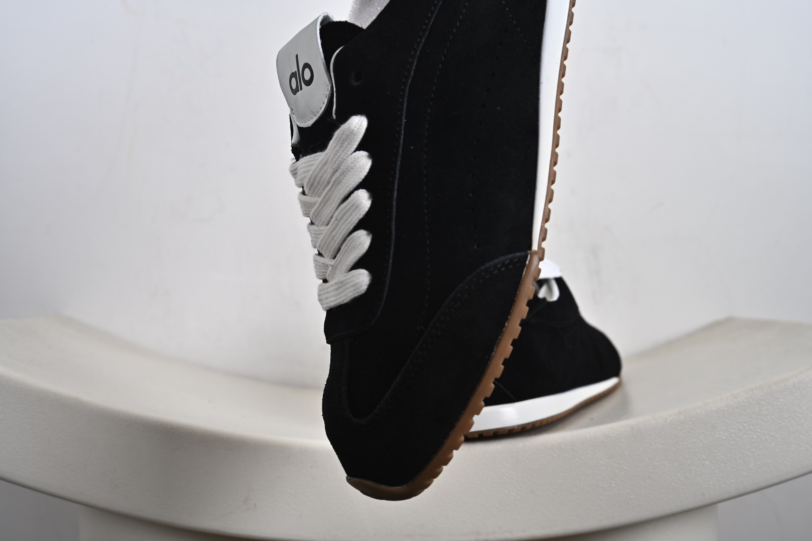 Alo Yoga Sunset Sneaker 徳训生活休闲鞋 A0891U