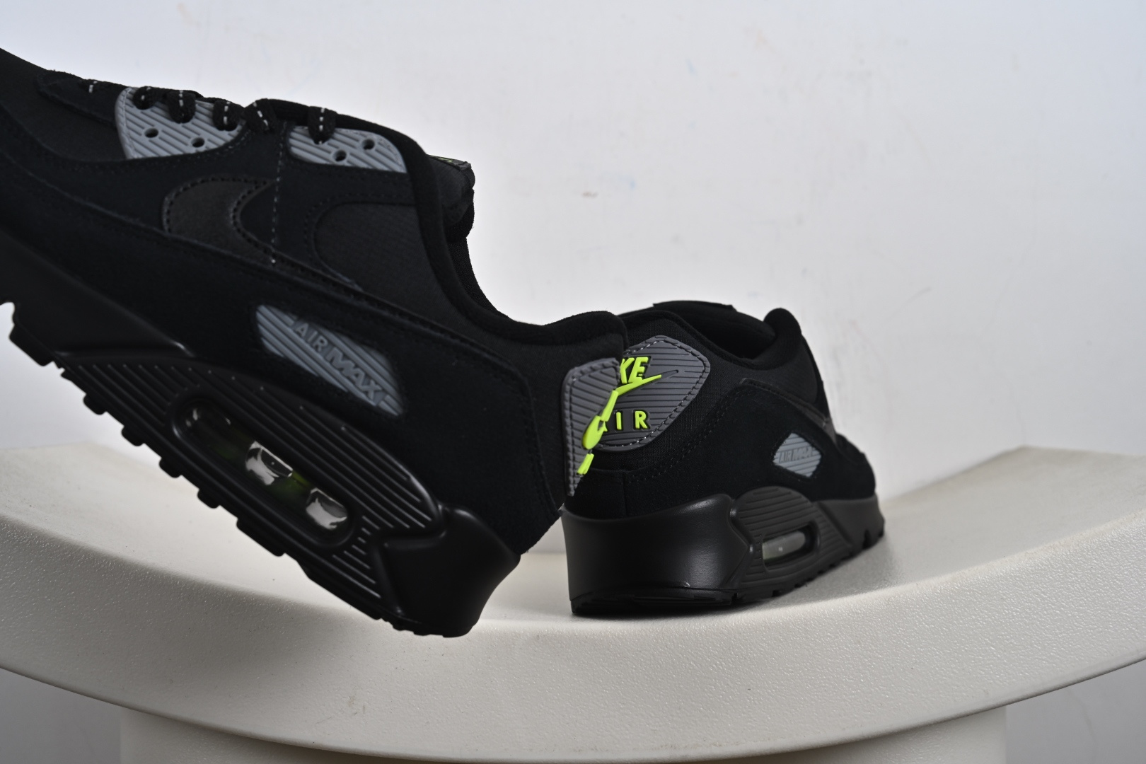 Nike Air Max 90 耐克 初代复古气垫百搭休闲运动慢跑鞋 FQ2377-001