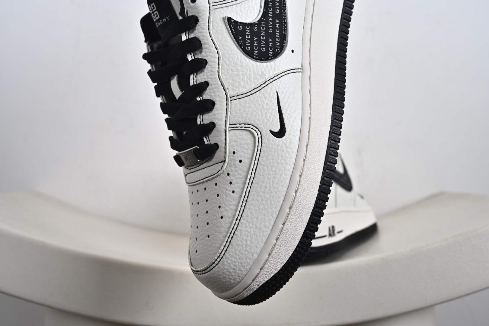 高端定制Nike Air Force 1 '07 Low “纪梵希联名---米白黑灰双钩 ” 高端定制 低帮休闲板鞋 KX2532-506