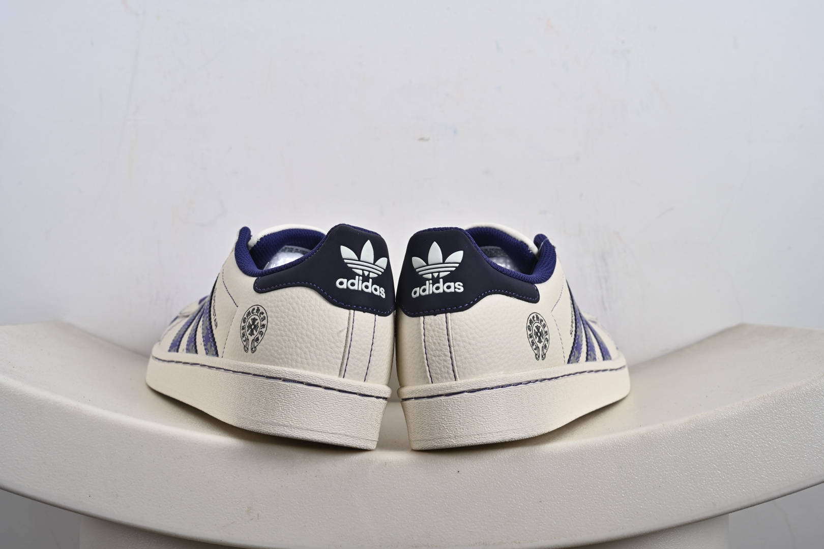 高端定制adidas Super “克罗心联名- 白紫克罗心印花”经典贝壳头 DS0021