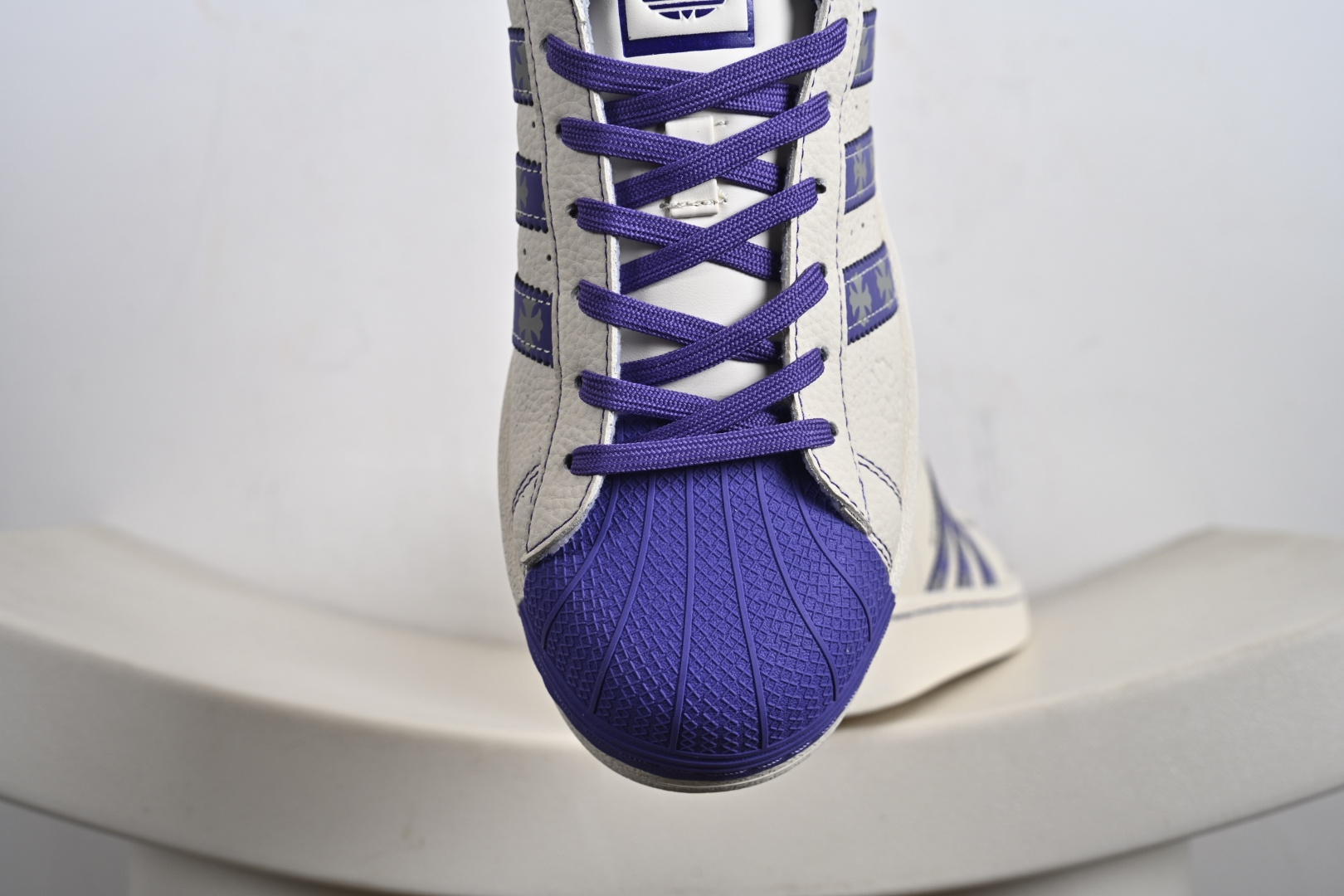 高端定制adidas Super “克罗心联名- 白紫克罗心印花”经典贝壳头 DS0021