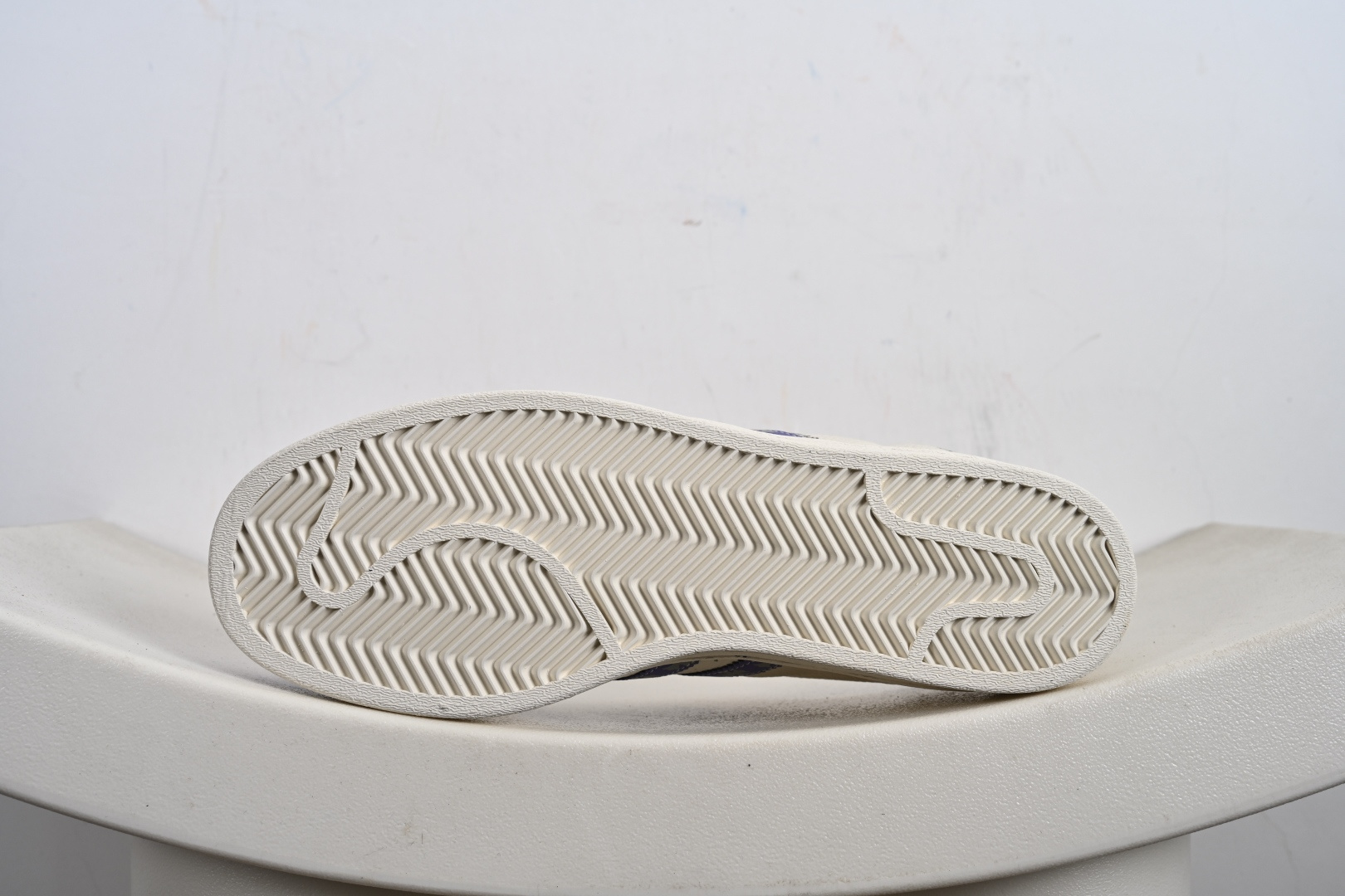 高端定制adidas Super “克罗心联名- 白紫克罗心印花”经典贝壳头 DS0021