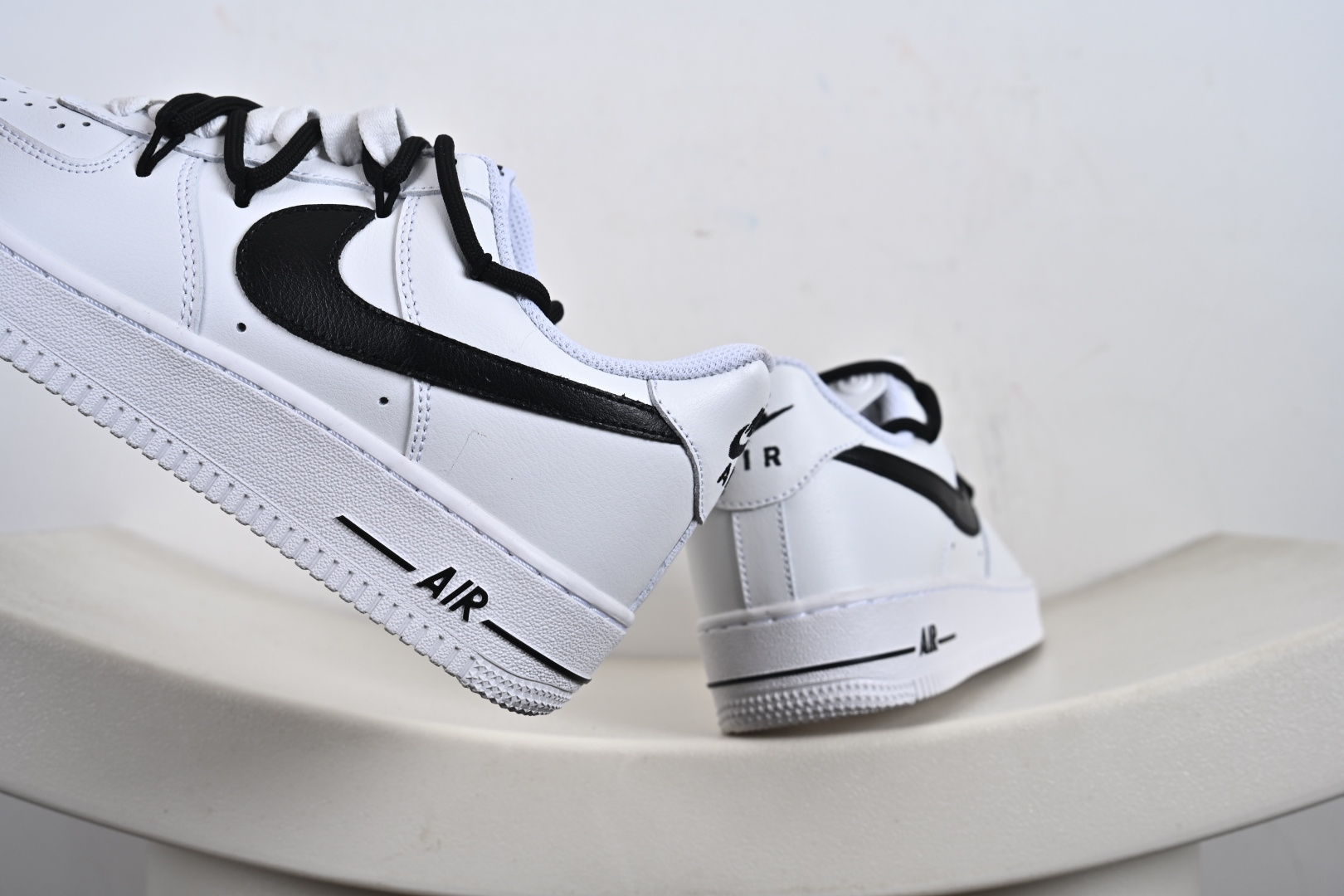 Nike Air Force 1'07“高街”订制空军一号板鞋 CW2288-111