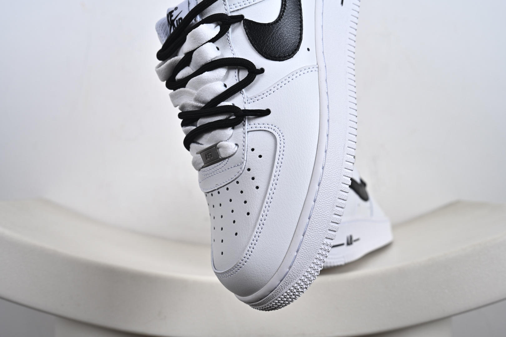 Nike Air Force 1'07“高街”订制空军一号板鞋 CW2288-111