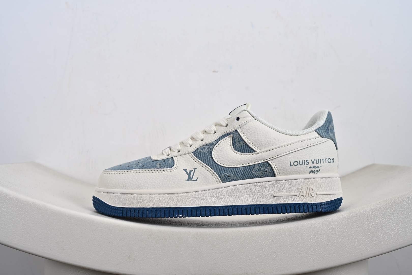 高端定制Nike Air Force 1 '07 Low “LV联名------ 白蓝帆布” 高端定制 低帮休闲板鞋 XD2588-606