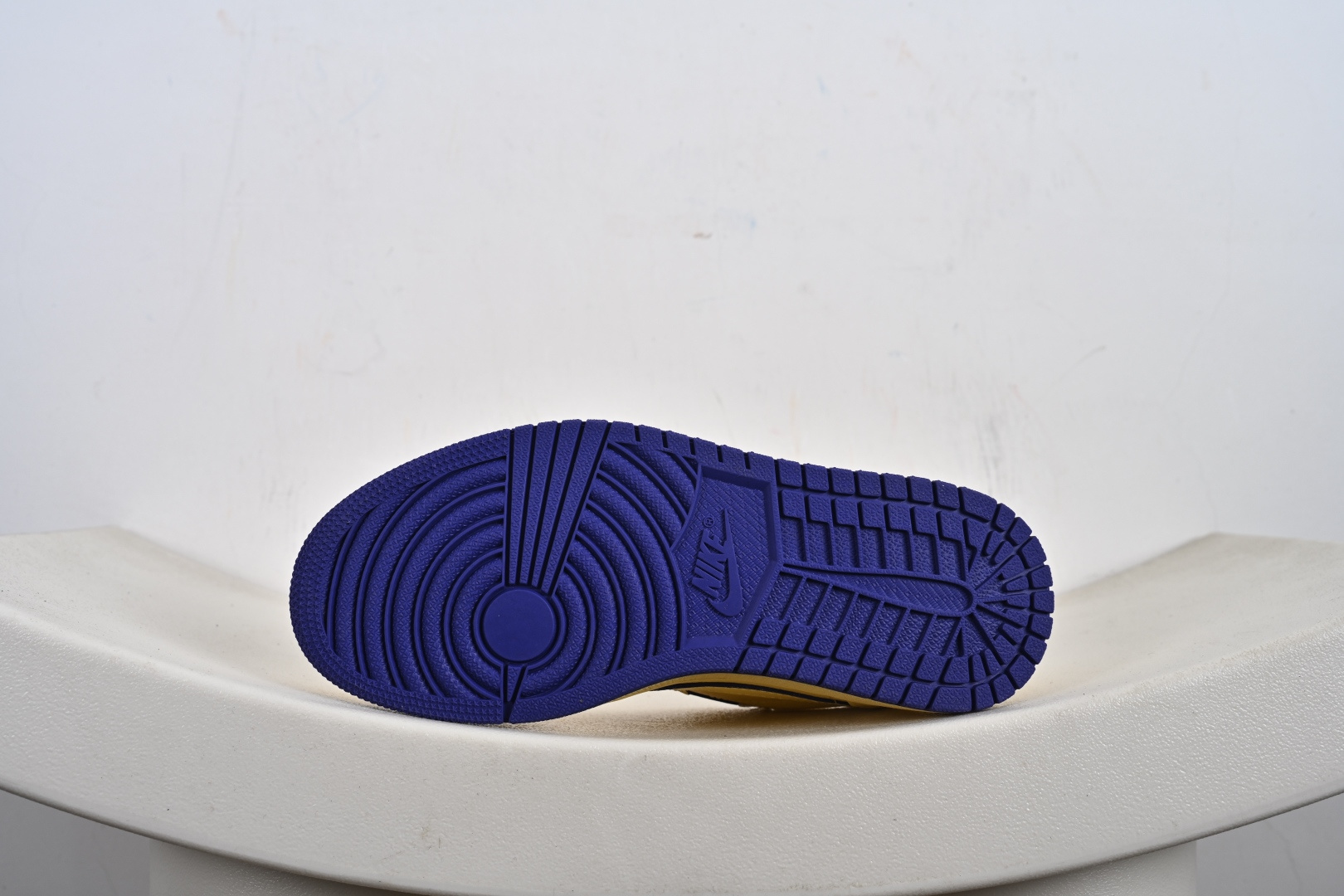 Fragment x Travis Scott x 科比 Air Jordan 1 Low 解构鞋带 三方联名倒钩 LD2028-037-High Quatity Cheap Brand wholesale wholesaler seller Clothes Bags handbags Sneakers Top Fashion Clothing Shoes from China Factory Chinese suppliers best Quality Beautiful Price Fragment x Travis Scott x 科比 Air Jordan 1 Low 解构鞋带 三方联名倒钩 LD2028-037