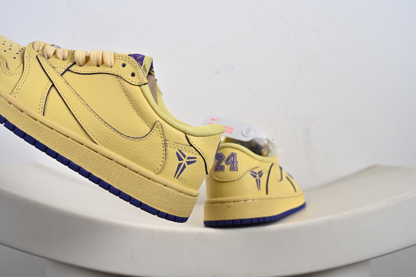 Fragment x Travis Scott x 科比 Air Jordan 1 Low 解构鞋带 三方联名倒钩 LD2028-037-High Quatity Cheap Brand wholesale wholesaler seller Clothes Bags handbags Sneakers Top Fashion Clothing Shoes from China Factory Chinese suppliers best Quality Beautiful Price Fragment x Travis Scott x 科比 Air Jordan 1 Low 解构鞋带 三方联名倒钩 LD2028-037