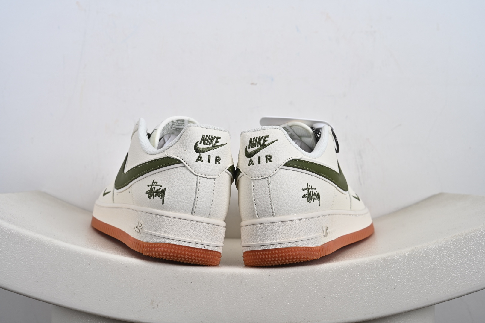 NIke Air Force 1 '07 Low “斯图西联名——草绿生胶底”空军一号 低帮 运动鞋 休闲鞋 XX3168-127