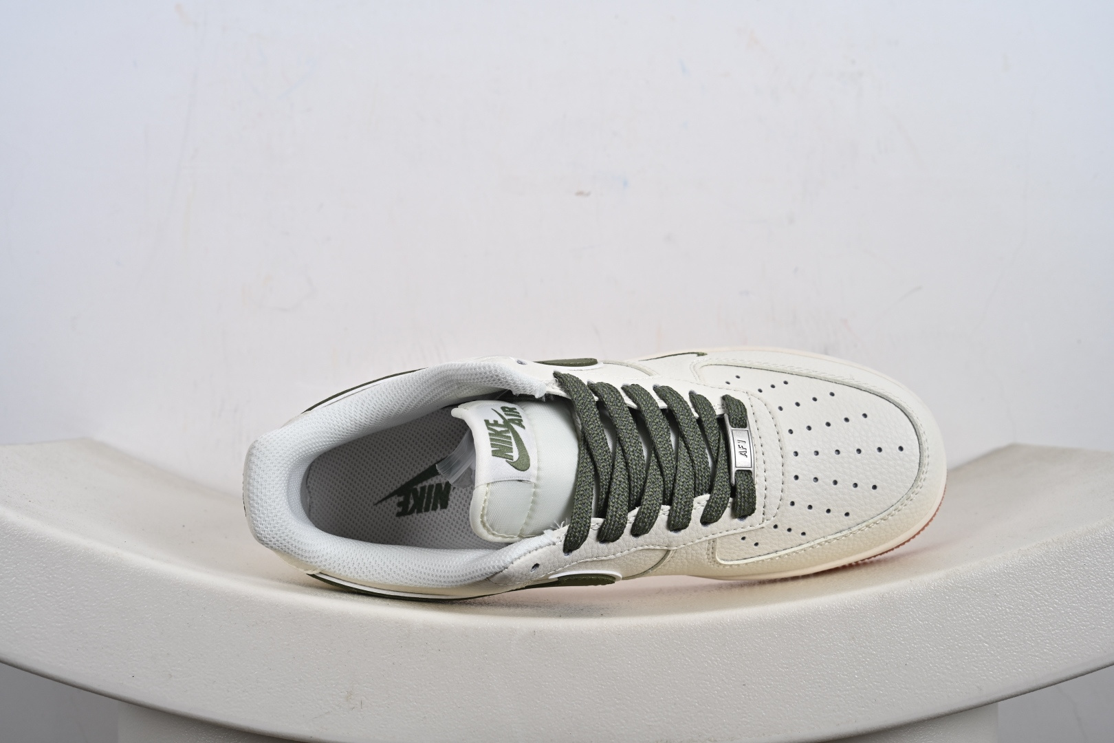 NIke Air Force 1 '07 Low “斯图西联名——草绿生胶底”空军一号 低帮 运动鞋 休闲鞋 XX3168-127