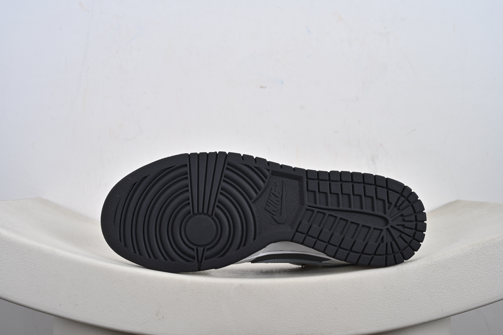 Nike SB Dunk Low 解构绑带 GB0528-110-High Quatity Cheap Brand wholesale wholesaler seller Clothes Bags handbags Sneakers Top Fashion Clothing Shoes from China Factory Chinese suppliers best Quality Beautiful Price Nike SB Dunk Low 解构绑带 GB0528-110