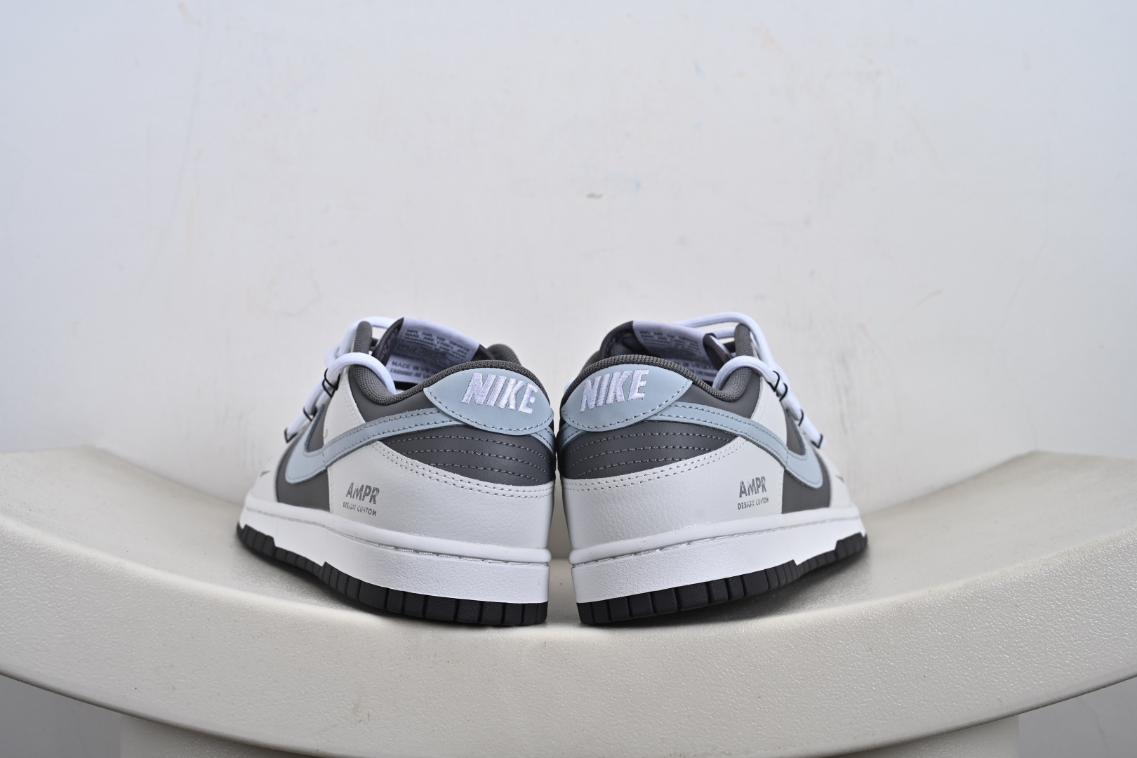 Nike SB Dunk Low 解构绑带 GB0528-110-High Quatity Cheap Brand wholesale wholesaler seller Clothes Bags handbags Sneakers Top Fashion Clothing Shoes from China Factory Chinese suppliers best Quality Beautiful Price Nike SB Dunk Low 解构绑带 GB0528-110
