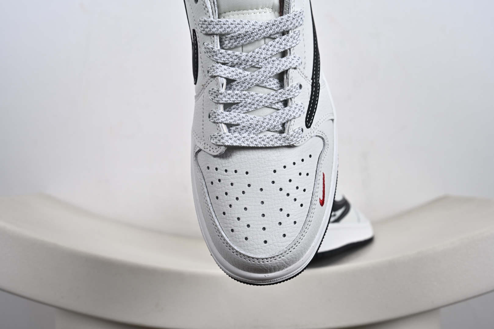 Nike Air Jordan 1 x Travis Scott AJ1倒勾 乔一倒钩 ‘DIY’定制 耐克 低帮文化篮球鞋 DZ5899-029