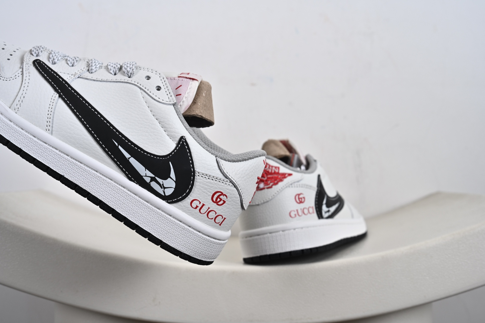 Nike Air Jordan 1 x Travis Scott AJ1倒勾 乔一倒钩 ‘DIY’定制 耐克 低帮文化篮球鞋 DZ5899-029