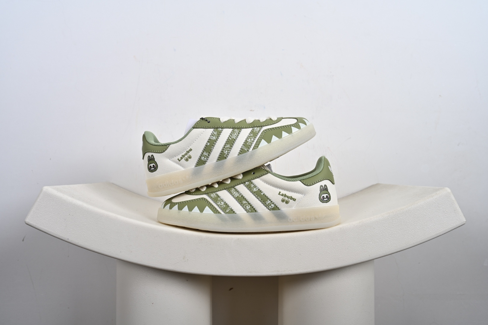 Adidas SAMBA 德训鞋 高端定制桑巴系列 低帮休闲板鞋 DM1234