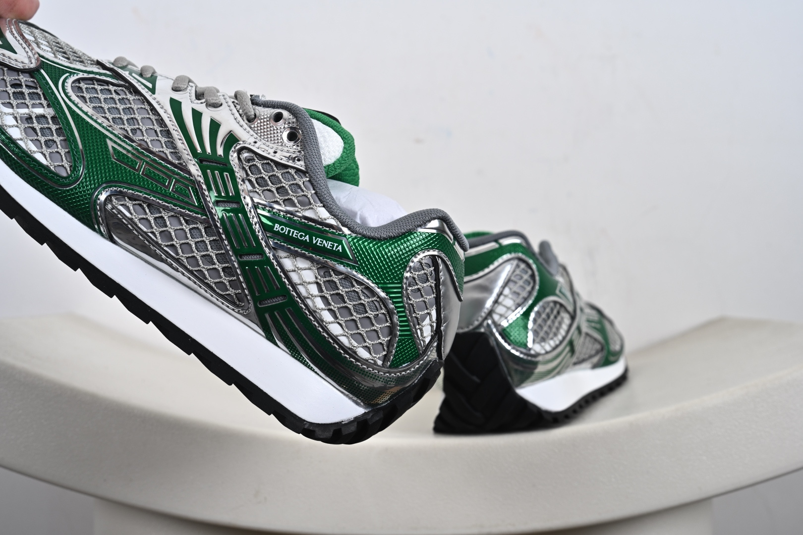 300 Bottega Veneta葆蝶家 Orbit