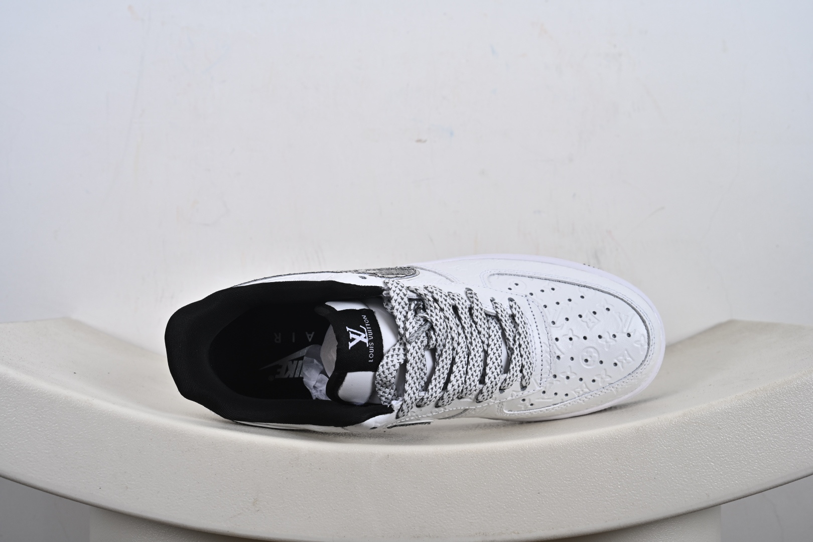 240 高端定制 Air Force 1 '07 Low “LV联名---白黑立体印刷” 高端定制 低帮休闲板鞋 XL1979-111