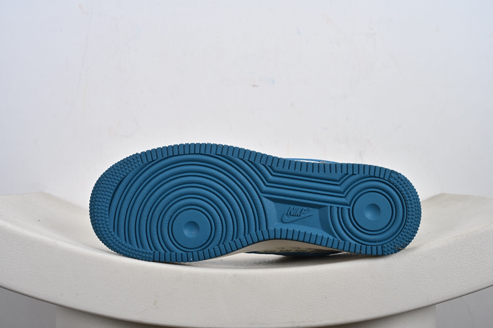 定制版 Nike Air Force 1'07 Low 斯图西联名 奶白蓝灰 空军一号低帮休闲板鞋 XD2588-607