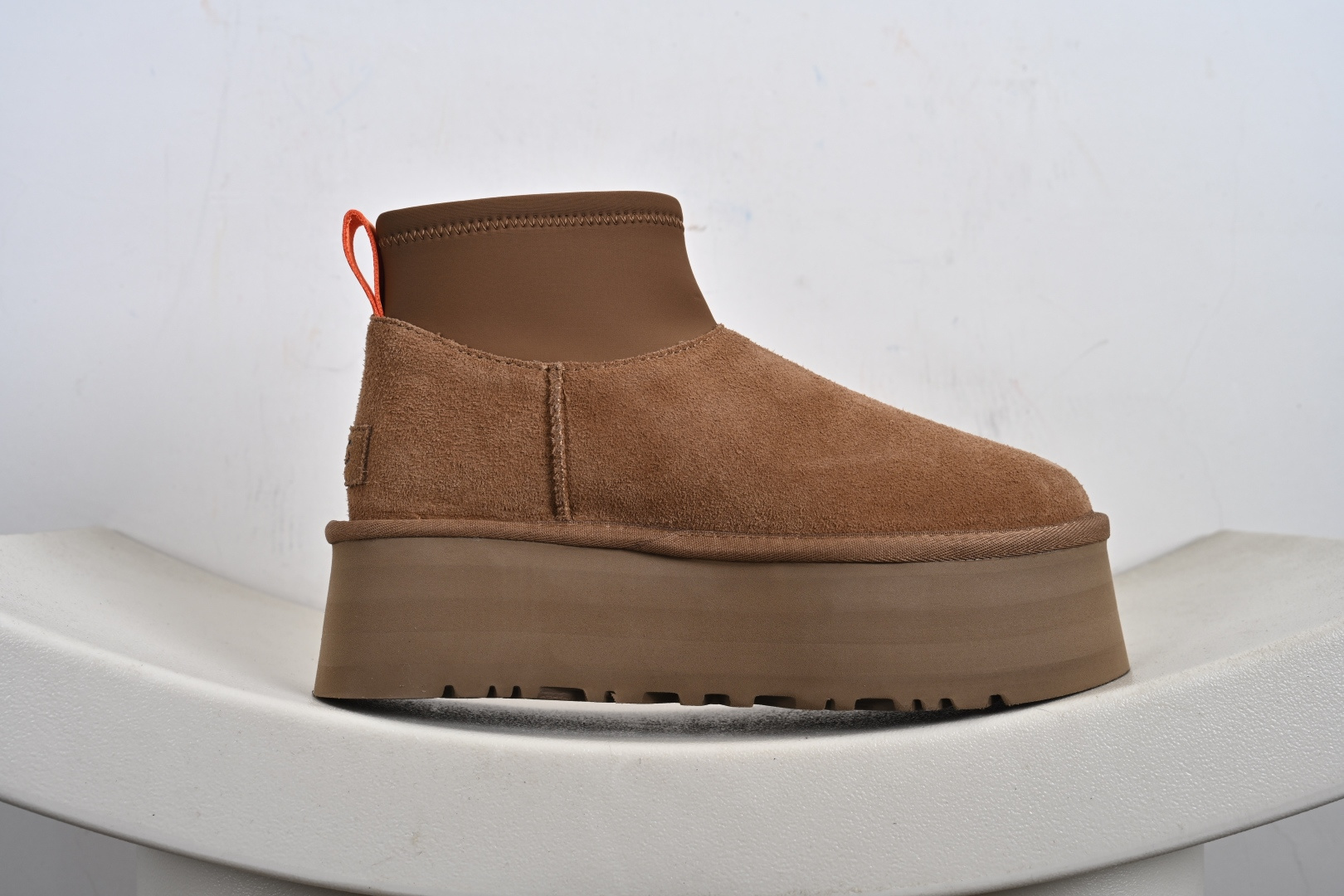 200 官方经典款 羊皮毛一体雪地靴