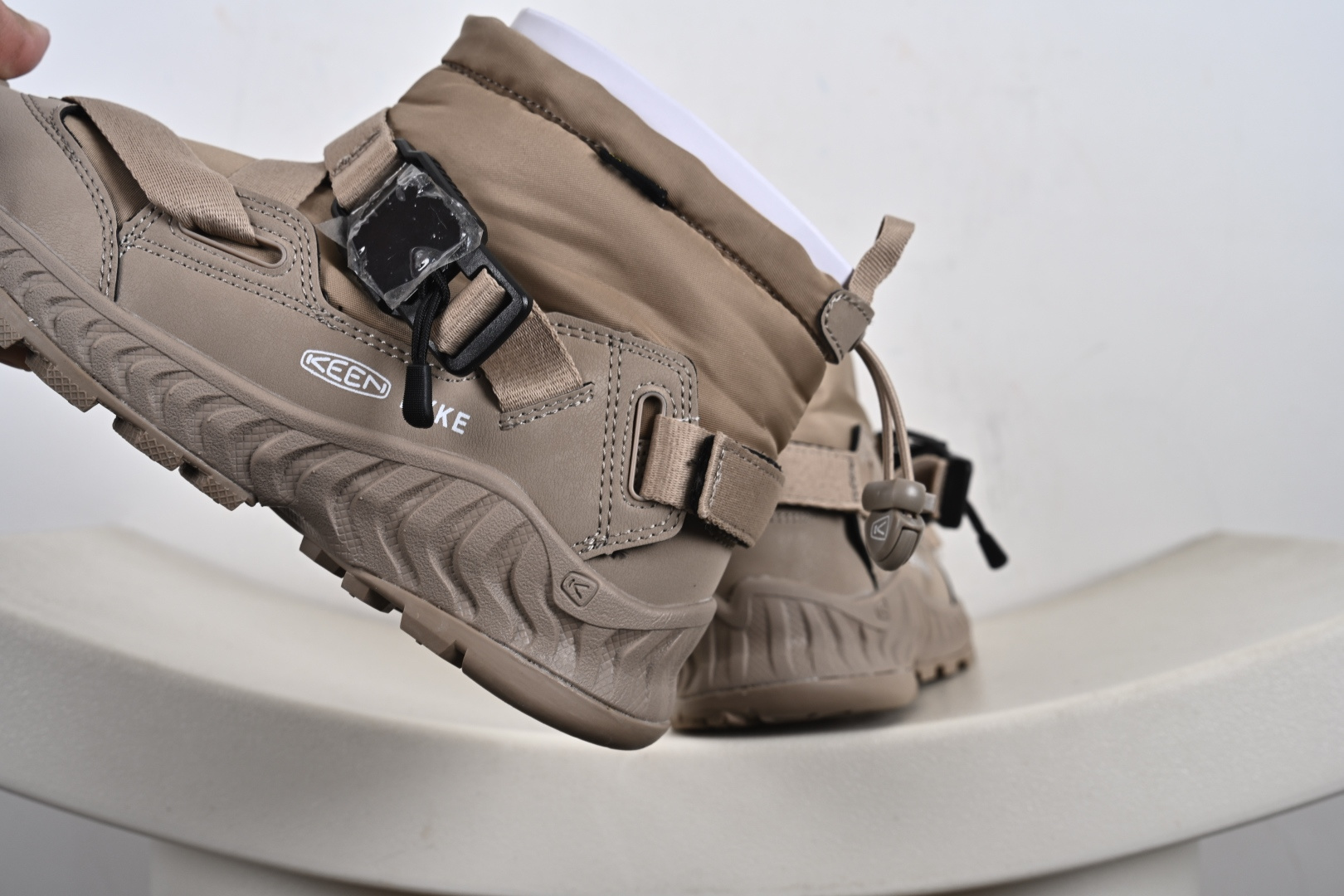 240 KEEN HOODZERRA男女士抗水保暖加绒绑带雪地靴短靴 1027980-102