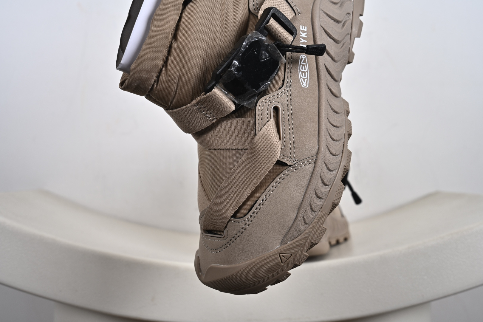 240 KEEN HOODZERRA男女士抗水保暖加绒绑带雪地靴短靴 1027980-102