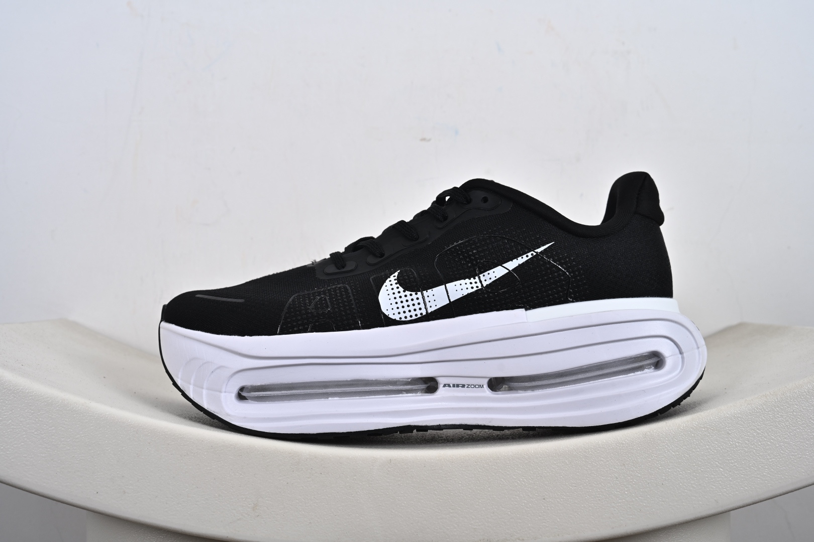 200 Nike ZOOM PREMIUM 耐克 飞马 舒适减震防滑 低帮跑步鞋全掌ReactX泡绵中底 FN8453-011