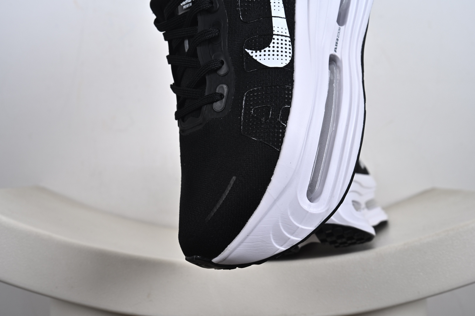 200 Nike ZOOM PREMIUM 耐克 飞马 舒适减震防滑 低帮跑步鞋全掌ReactX泡绵中底 FN8453-011