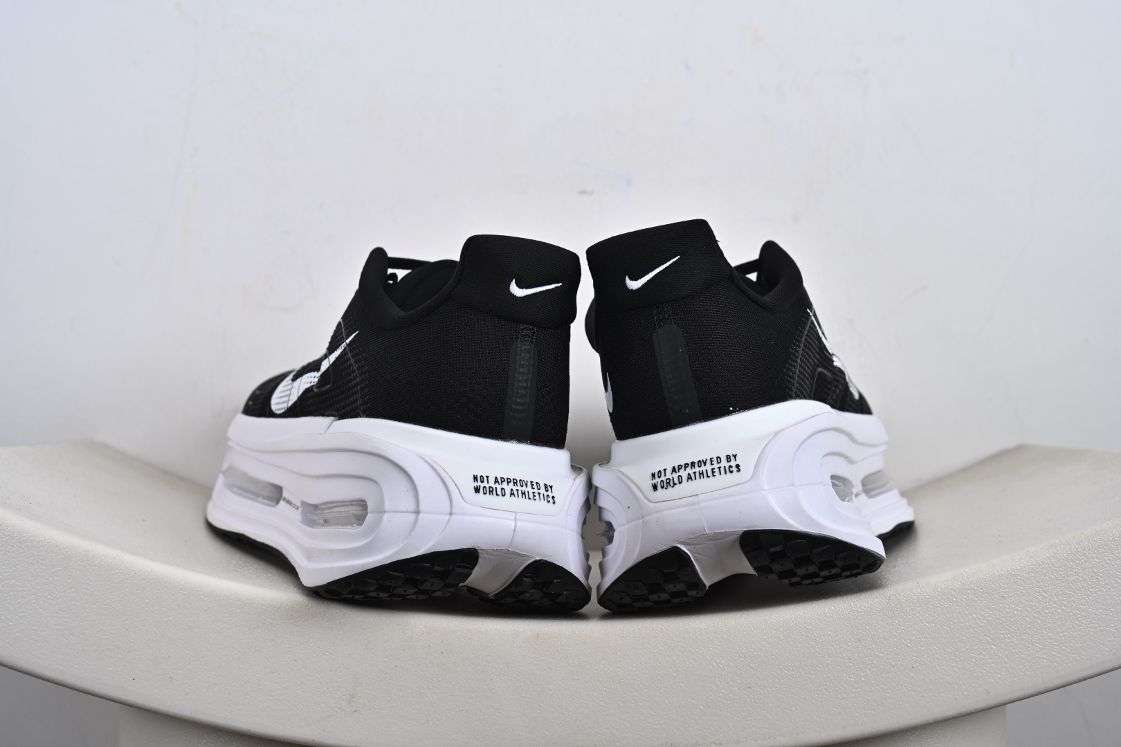 200 Nike ZOOM PREMIUM 耐克 飞马 舒适减震防滑 低帮跑步鞋全掌ReactX泡绵中底 FN8453-011