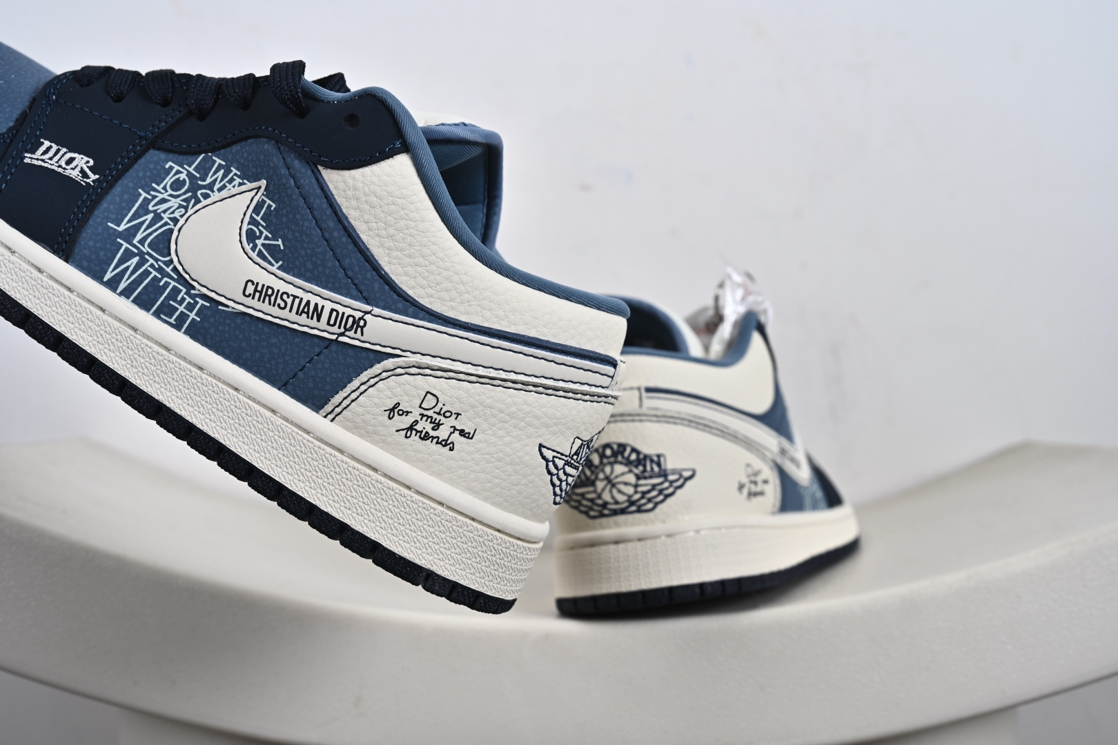 260 Dior x Air Jordan 1 Low 海军蓝渡鸦 LD8888-006