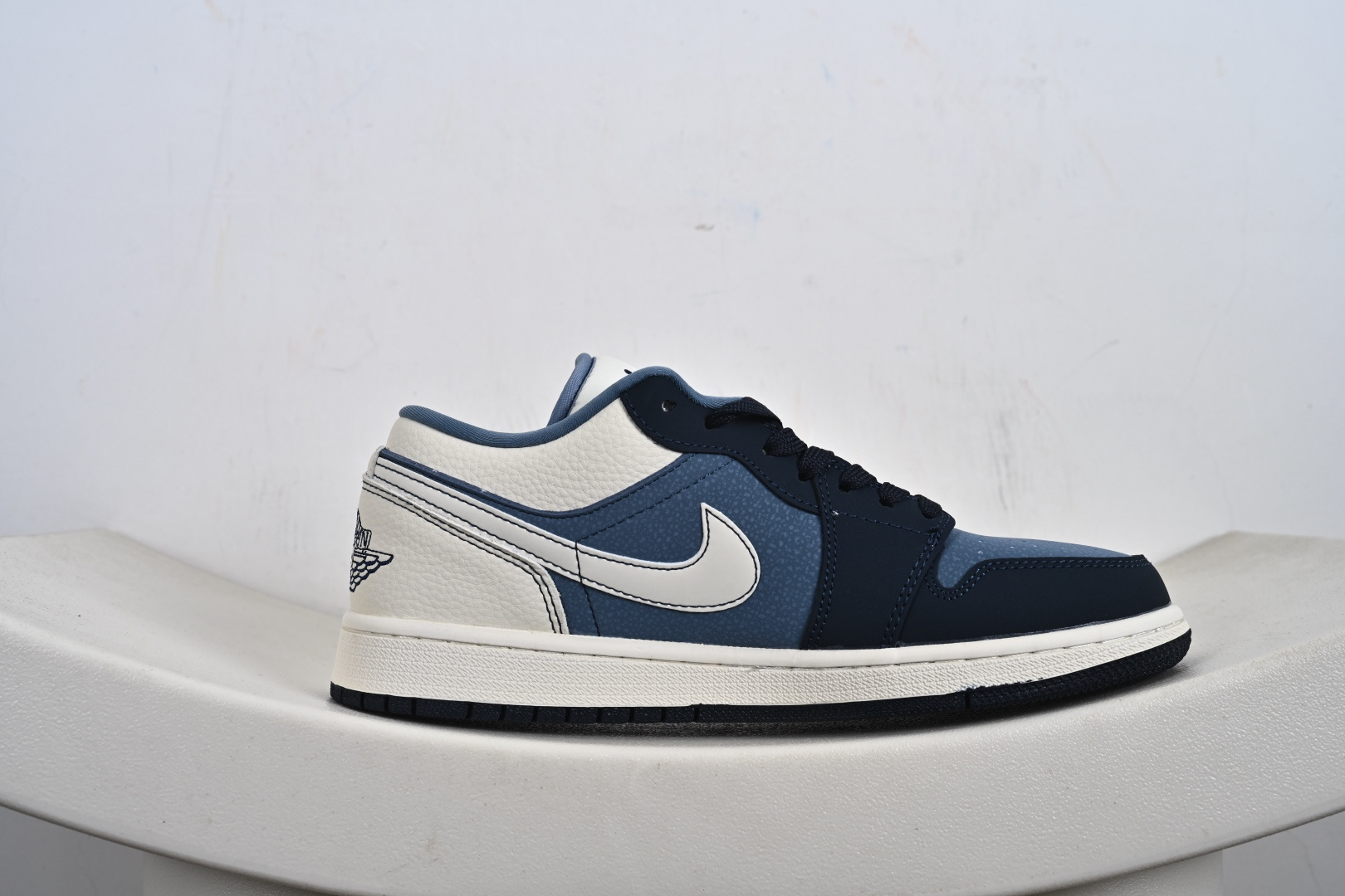 260 Dior x Air Jordan 1 Low 海军蓝渡鸦 LD8888-006