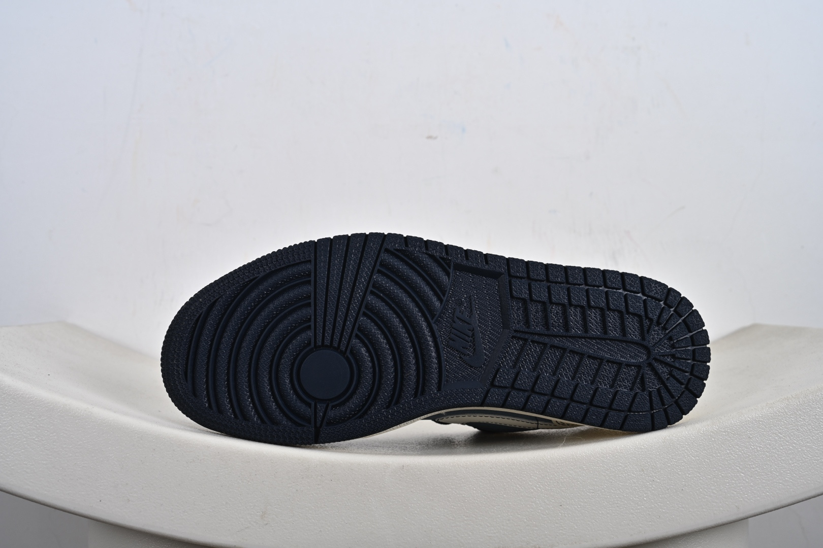 260 Dior x Air Jordan 1 Low 海军蓝渡鸦 LD8888-006