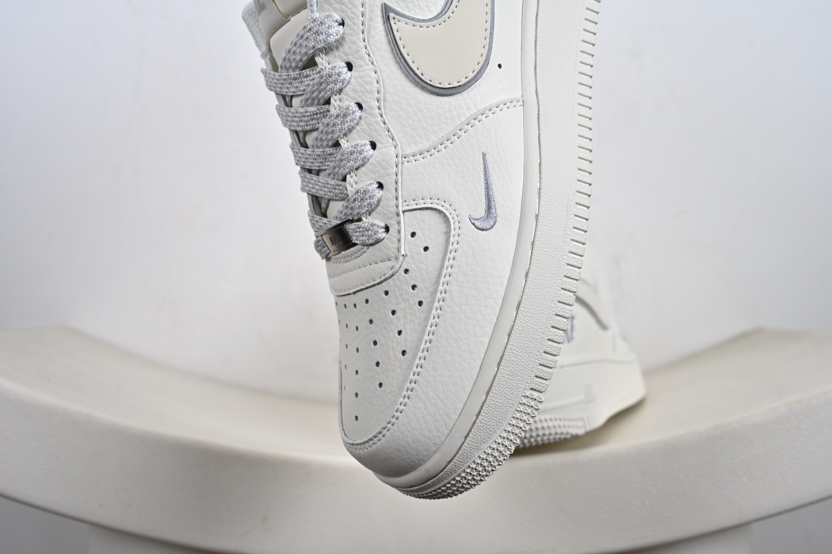 240 定制版 Air Force 1 '07 Low “NK刺绣”空军一号 低帮 运动休闲鞋 CS5288-045