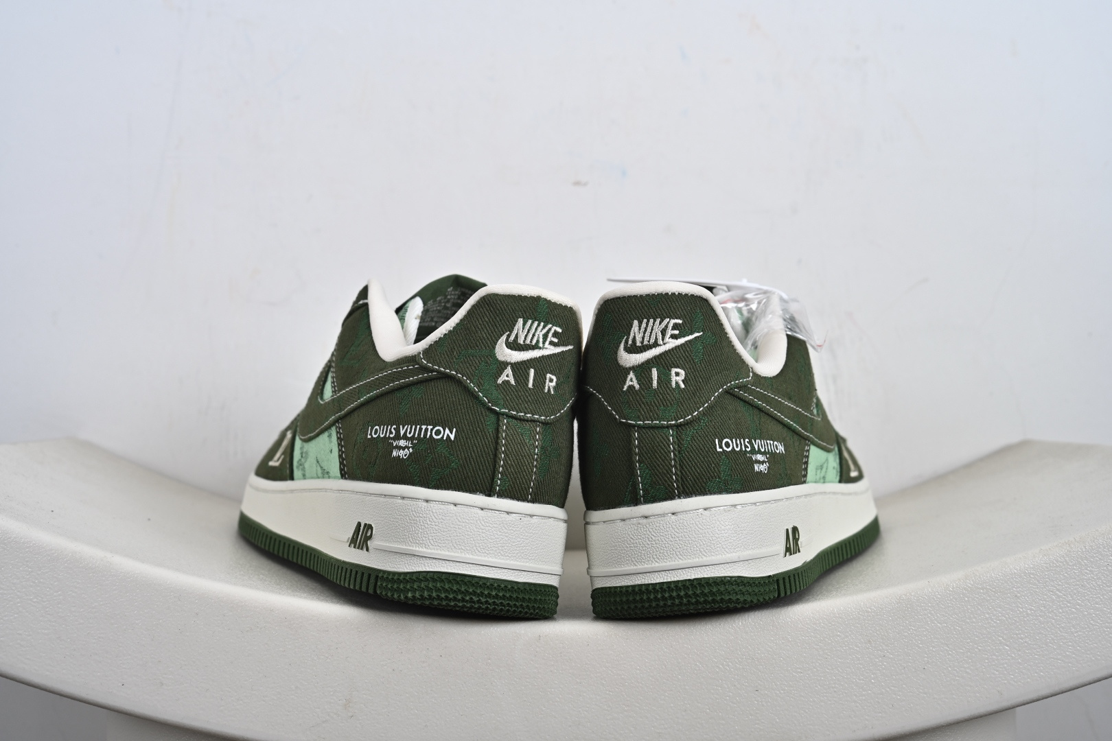 240 定制版 Air Force 1'07 Low 联名 浅绿墨绿 空军一号低帮休闲板鞋 YF9511-822