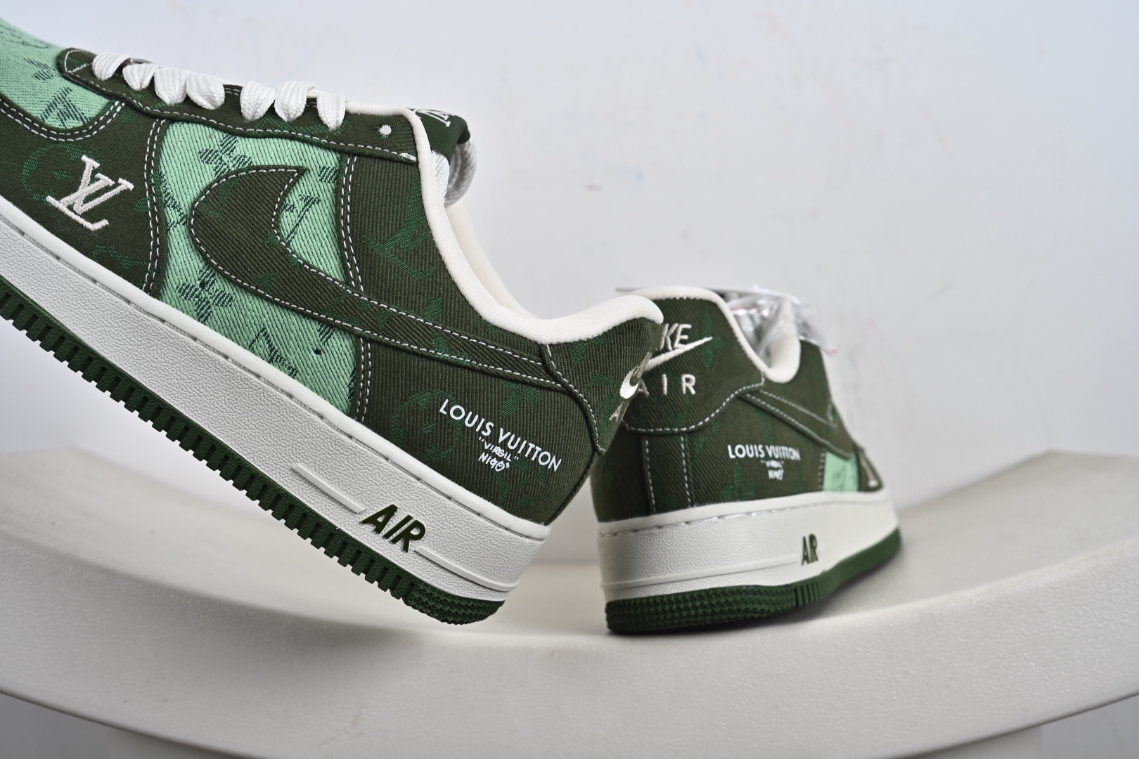 240 定制版 Air Force 1'07 Low 联名 浅绿墨绿 空军一号低帮休闲板鞋 YF9511-822